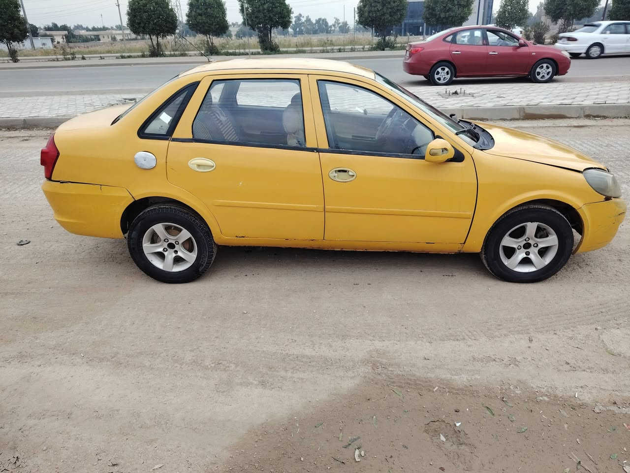 السلام عليكم من رخصه الادمن المحترم ليفان للبيع موديل 2011 سعر 13 بيع سريع وبيها مجال رقم بغداد سنويه عظم عاج ما واصل راعيها ابيعها الموجود كير  ومكينه كورولا ياباني سياره جديده ترايك وين ما تريد كل شي بيها جديد عنوان ديالى غير متواجد على الفيس اتصل على الرقم***********
