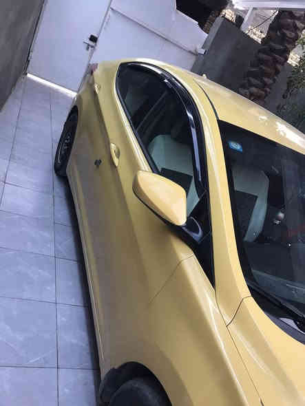 سلام عليكم 
النترا 2013 امريكي حادثها جاملخ وبنيد نفسهن ما امبدل بيها اي شي عليها هيئه وغرامه ينزل من سعرها كير مكينه خير من الله سعرها 95 
***********
