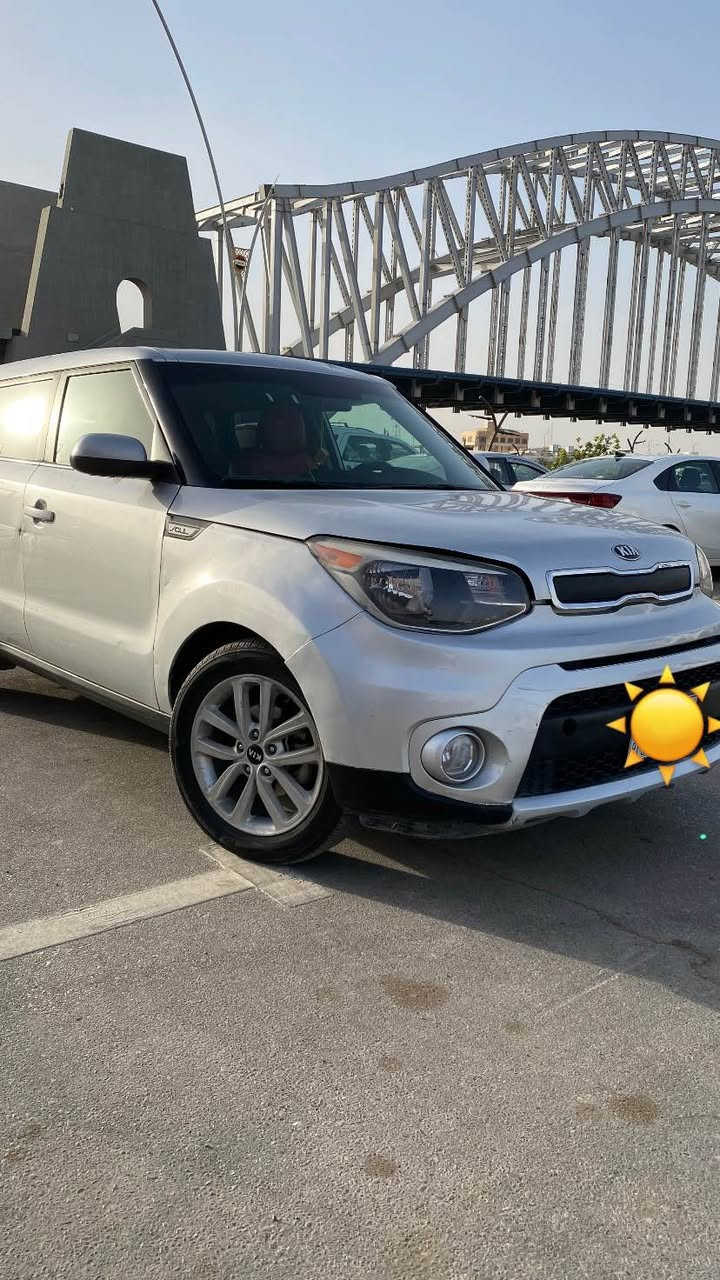 Kia صول موديل 18 محرك 2000 سياره حادثها جاملغ وبنيد من امريكا جه الصدر سياره نضيفه مالت بنيه رقم ذي قار تحويل ثاني يوم سعرها 125 وبيها مجال *********** ناصرية, ذي قار
