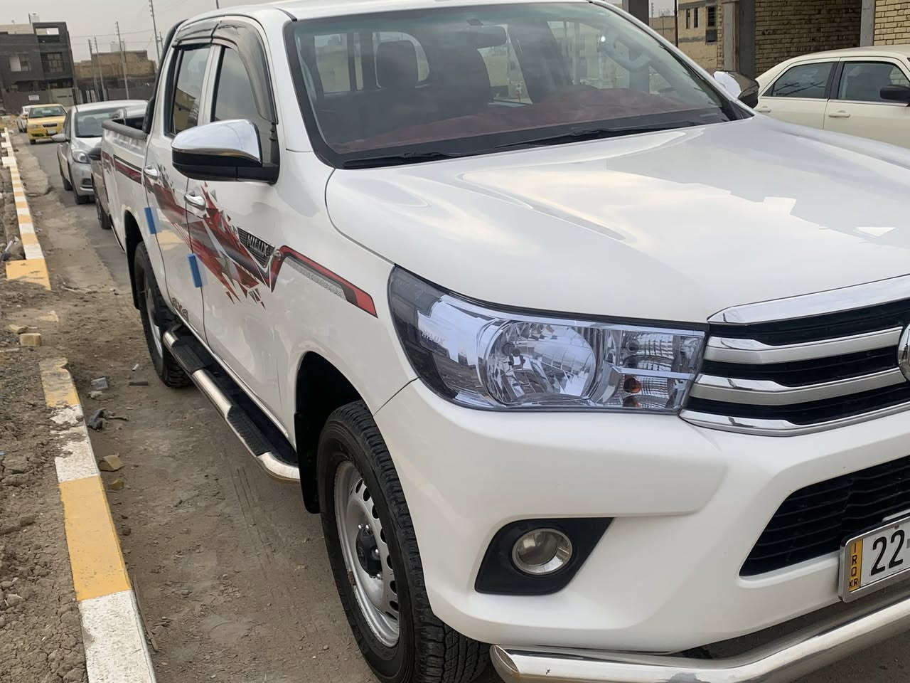 السلام عليكم
هايلوكس 2021
فورويل (دفع رباعي)
بانزين 
مكان بارد واحد فقط 
كير اوتماتيك
مواصفات عادية
السعر 260 وبيها مجال 
الرقم ***********
