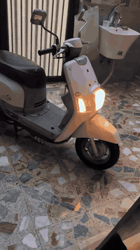 السلام عليكم شباب بوليس نوزل مال رمبه دراجه خير من الله شلعه ومعدل وجداده مثل ما واضح بالصوره  كلها بلاد على وضع الشركه مكاني بغداد الحبيبيه قرب لحوم البركه للاستفسار ع الرقم ***********
