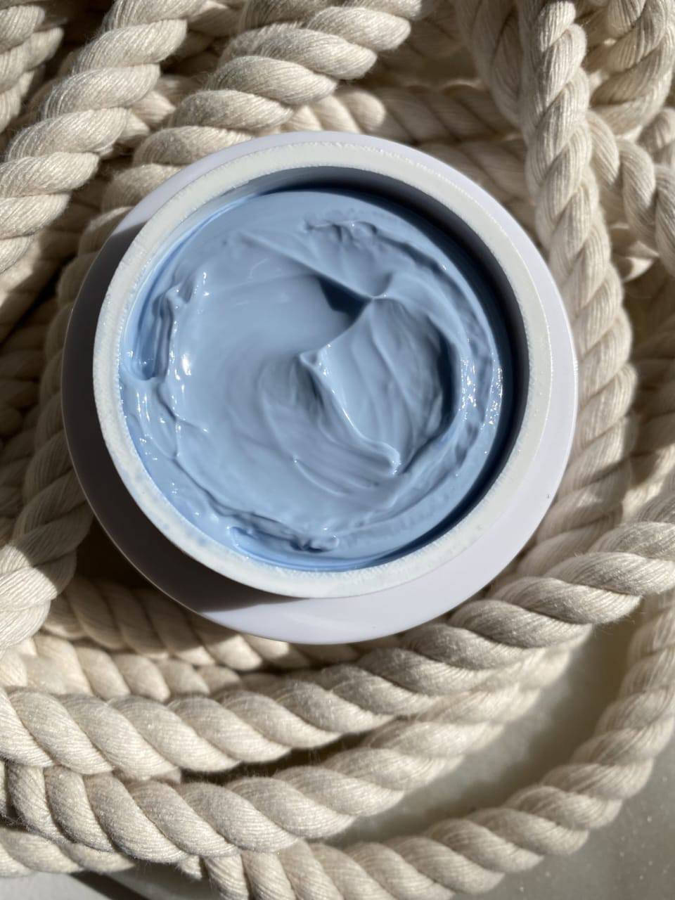 مجموعة الياقوت الازرق 💎
OPULENT SAPPHIRE COLLECTION 💎
-----
 المجموعة السحرية لتفتيح وترطيب الجسم 💎

ودا لانها بتحتوي على النيلة الزرقاء المغربية الاصلية وزيوت فعاالة للتفتيح والترطيب 🫢 نقدر نقول انه الخل السحري لتفتيح الركب والاكواع والتصبغات الي في الجسم 

---
المجموعة عبارة عن : 
صابونية النيلة الزرقاء 💎
مقشر النيلة الزرقاء 💎
بادي بالم للترطيب 💎

---
وممكن ناخد كل منتج لوحده بس الباكدج على بعضه عليه عرض وبسعر خطييير 💥
---


**إذا كنت صاحب هذا الإعلان وتريد حذفه لأي سبب، رجاءا أرسل رسالة إلى الدعم الفني**