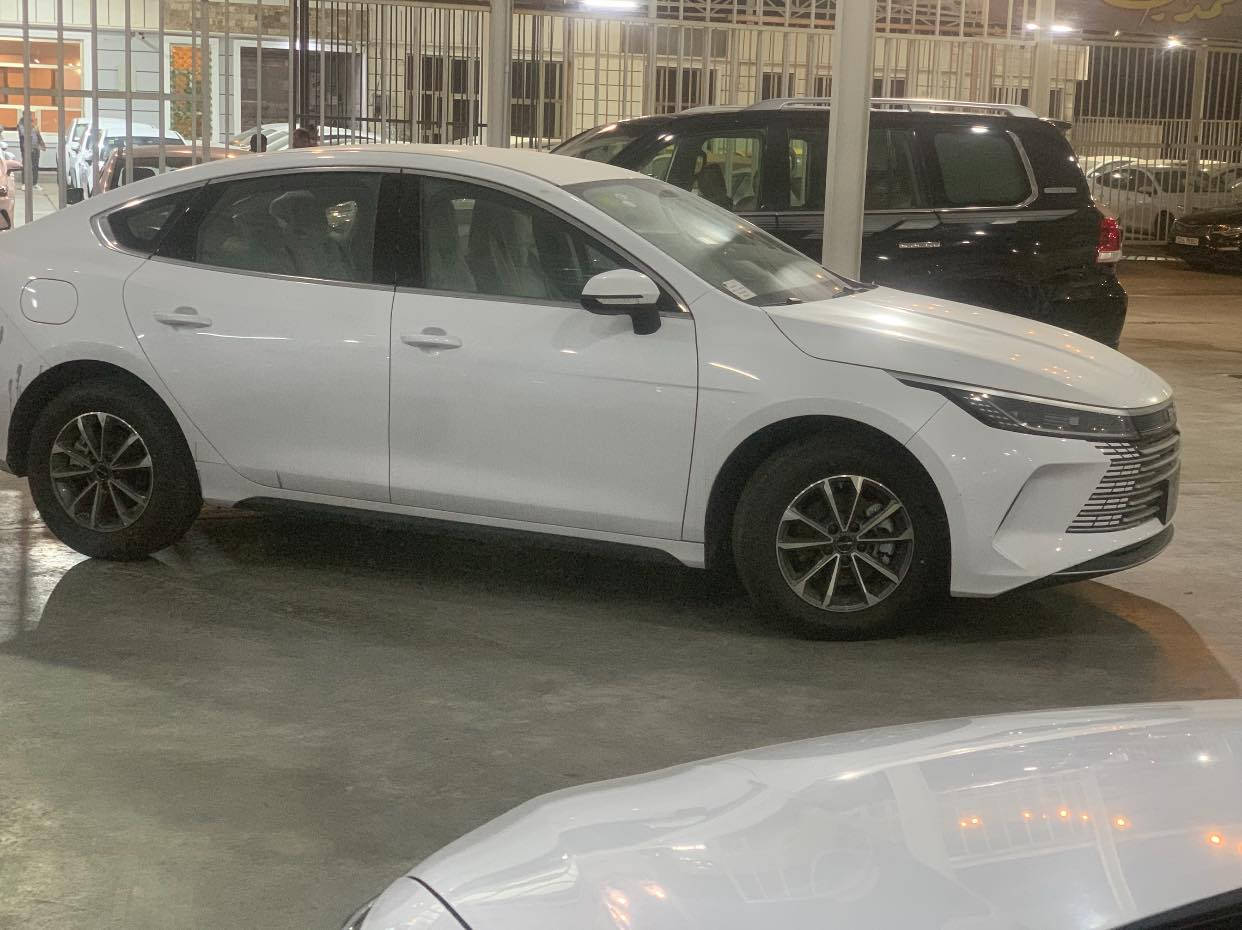 سلام عليكم بي واي دي دستروير مثبت لوحات زيرو غراض كاملة رقم كلش حلو مميز بغداد 
مكان بغداد الاعلام 
***********
