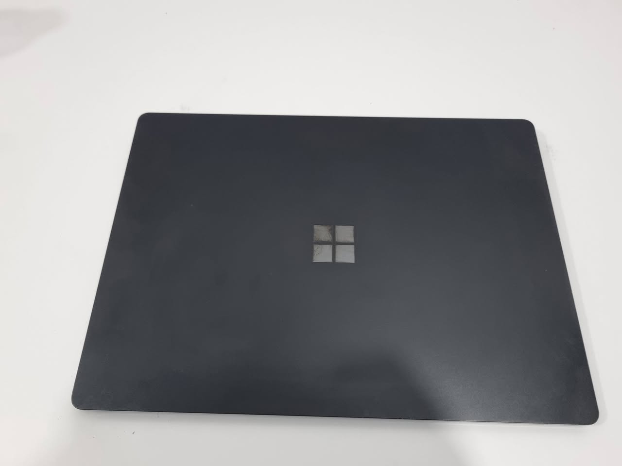 Microsoft Surface Laptop 4

• المعالج: Ryazn 7
• الرام: 16GB 
• التخزين: 512GB ssd
• الشاشة:  13.5 بوصة  لمس PixelSense 
• البطارية: 47Wh بمعدل استخدام يومي يصل ال 19 ساعة
• معالج رسومات: AMD Radeon


**إذا كنت صاحب هذا الإعلان وتريد حذفه لأي سبب، رجاءا أرسل رسالة إلى الدعم الفني**