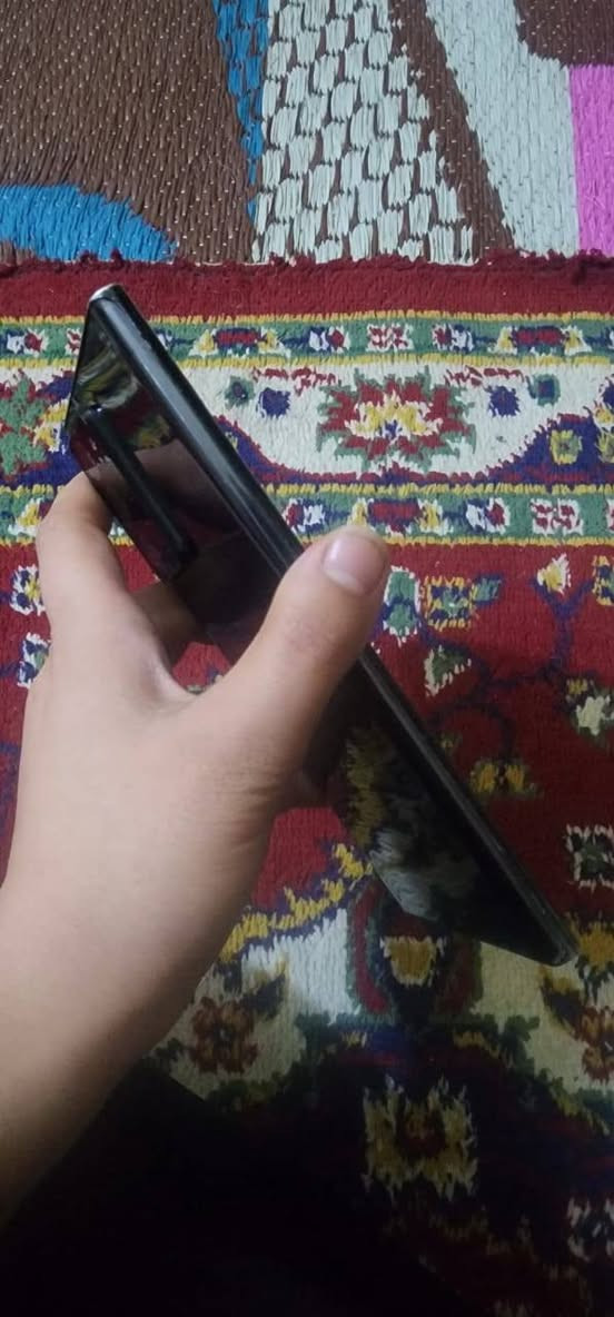 مبايل نوت 20 الترا ذاكره ٢٥٦ شرق اوسط 
ممبدل بي شي ابد ضرر بسيط بل ضهر يم الكامرات صفح مبين بل صوره سعر ٣٧٥ وبي مجال قليل *********** ما متواجد خاص
