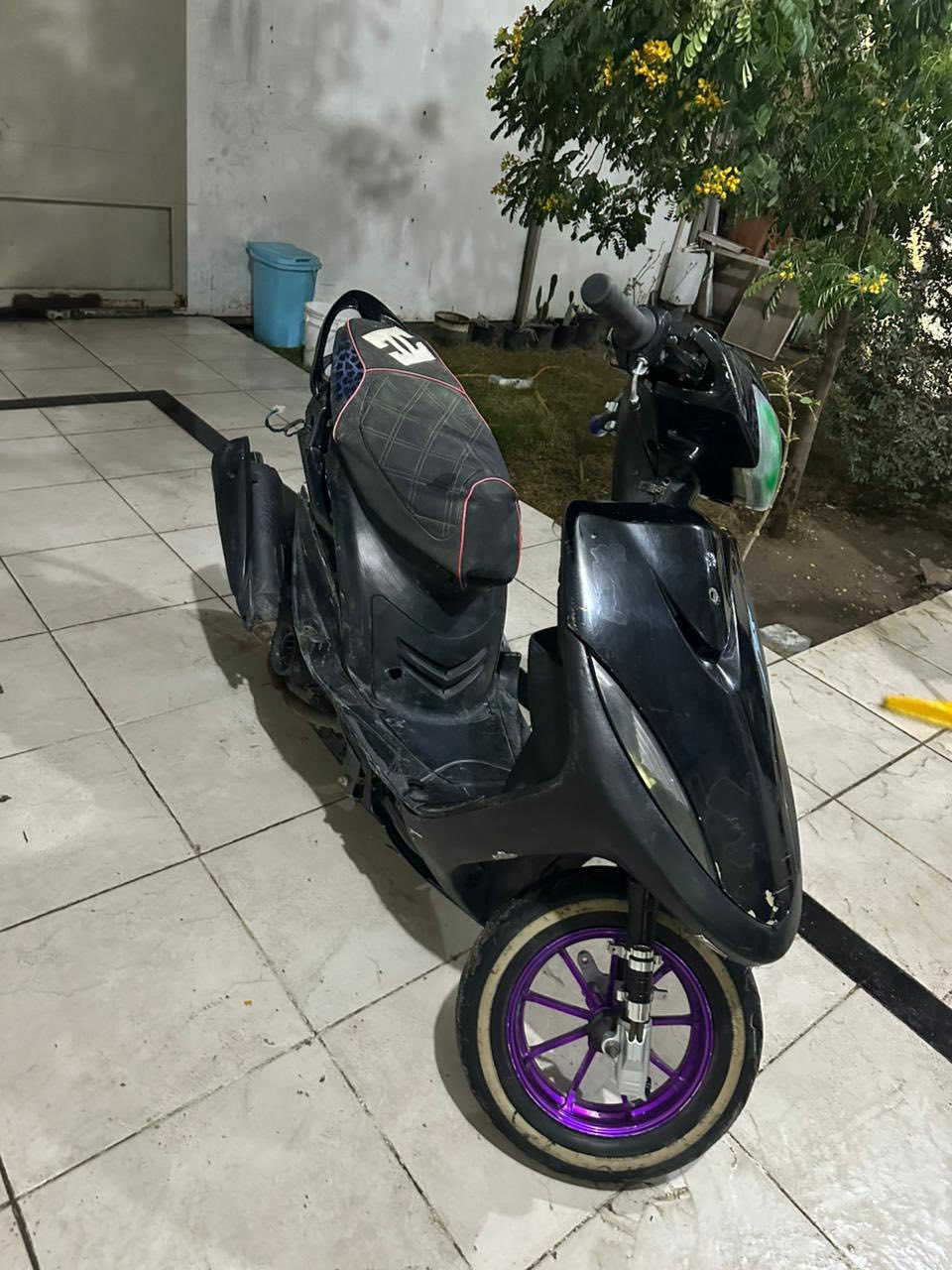 لام عليكم ماكس عدله 55مال لعب  شاصي لونين بنفسجي وزيتوني بيه تزويد وياله صدر إمام دبل خلف تاير خلفي جلاتين قطره دهن وقطره اكسل وفراك بريك وكفراته اصليه من عده الأمامي البصوره مصبوغ صالتيه اف ام ضفيره جديده اصليه دوسهم كشن اربع ولفات ابو النمر كلج إمام رياضي اصلي كابريتر اصلي الدراجه بيه خيط تبخير مكاني الدوره سعره450وبيه مجال للطيبين رقمي ***********متواجد خاص
