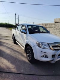 لبيع تيوتا موديل 2014  كير أتو ماتيك رقم بغداد محرك نضيف تخم  تاير جدي...