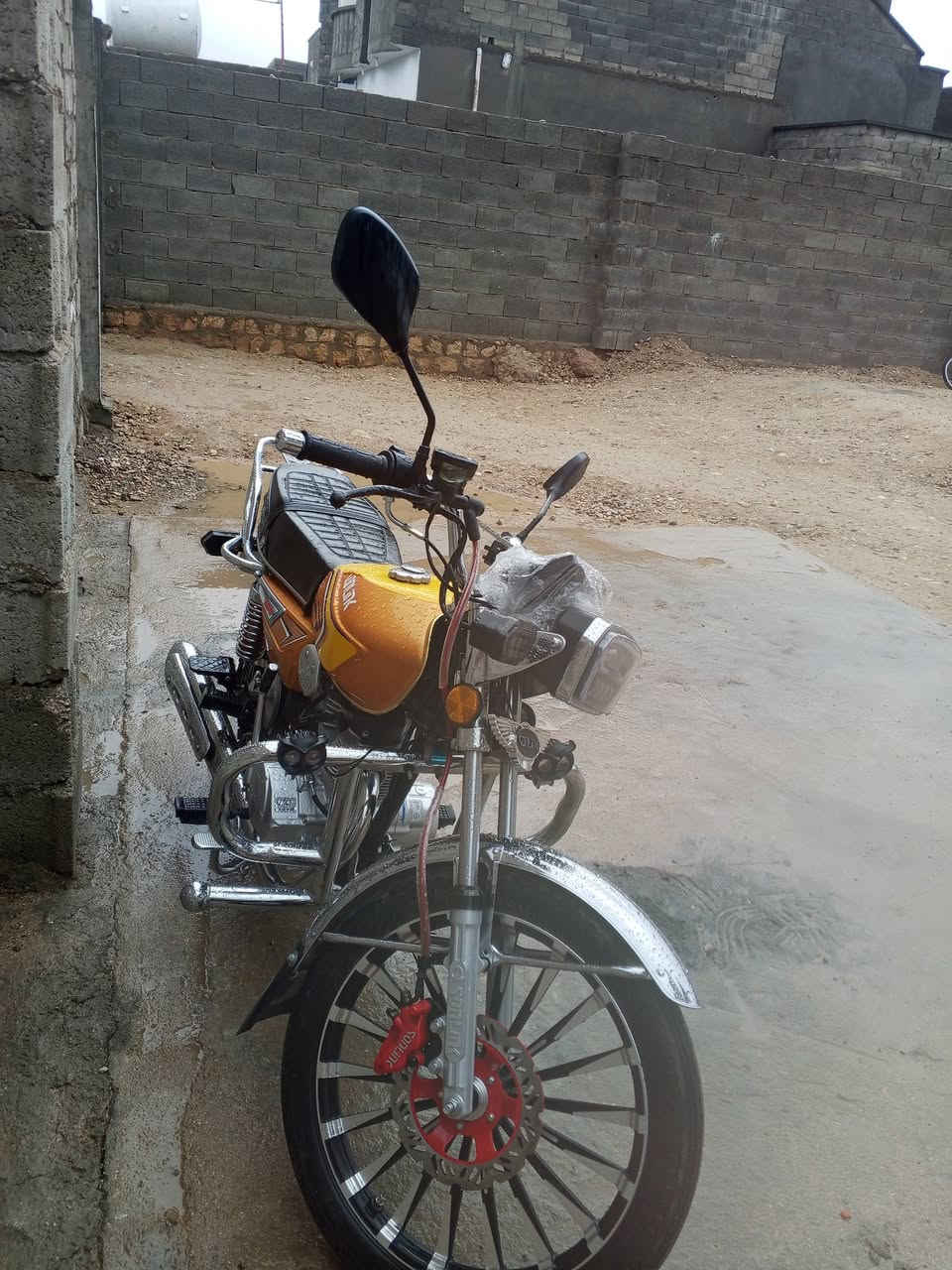 سلام عليكم.
25 للبيع جواكيج محرك ابيض.
مصار شهر من شدينا.
يعني بعده ع وضع شركه.
ه‍ـ***********.
