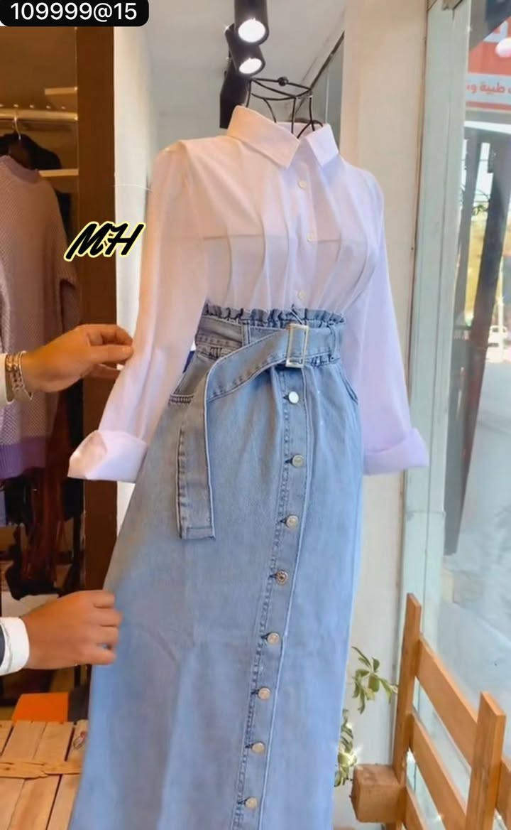 *😍من اجمل الموديلات للعيد 2026  😍🎉*
*طقم نسائي جينز تنوره وقميص مع سنتور*🧶
*top quality*
*مقسات نظاميه ١٠٠٪؜*
*😍😍قطعه مكفوله 😍😍*
 *المقسات. S. M.  L. Xl*
بلبس وزن 45 kلوزن 75k
*✅كوليتي فخااااااامه ع كفاله✅* 
*السعر 18$💰*
*التسليم 15 يوم ان شاءالله**ملاااااحظه ازا ما بتستلمي اجمل من صورا بترديه*👌🥳


**إذا كنت صاحب هذا الإعلان وتريد حذفه لأي سبب، رجاءا أرسل رسالة إلى الدعم الفني**