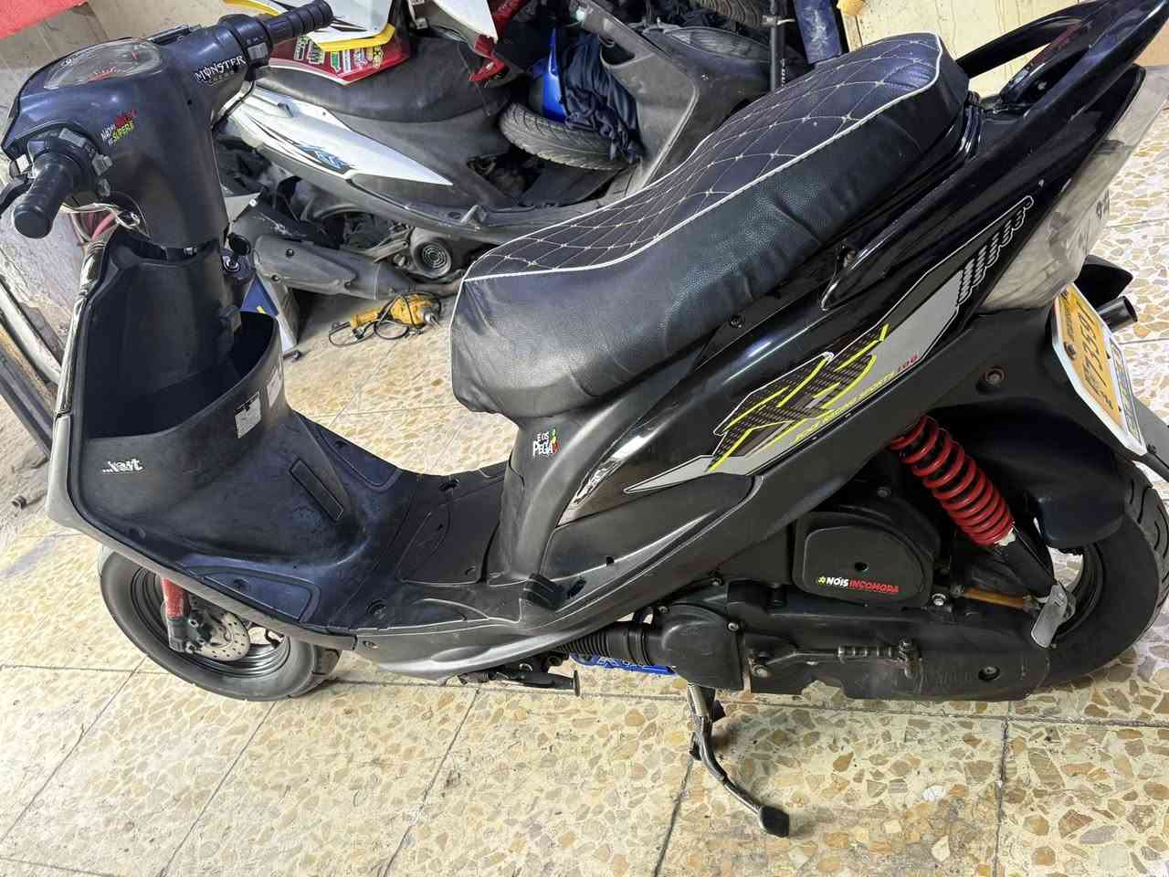 سلام عليكم ماكس عدله البيع  بلادي ما مفتوحه
49 كهربايات سلف كلا شغل  صلنصه fm كلاجات رياضي سعرها خاص شراي يخابر ***********
