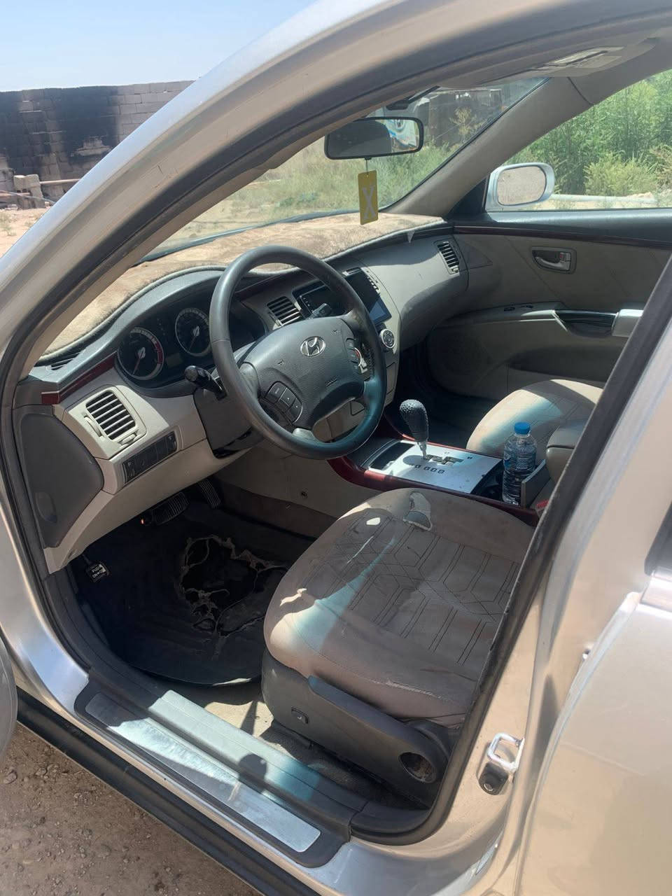 ازيرا للبيع 2008 بيهه حزام بس كلير جاهزه كير مكينه جديد حداديه تبريد تدفئه محرك ٢٧٠٠ خليجي  بيهه قطعه خلفيه ضربه بل عراق وبل جديد طخه موضحه بل صوره سياره جاهزه رقم سنويه جديد بسمي شرط التحويل اتصل ع صاحب السياره الاستفسار ***********
