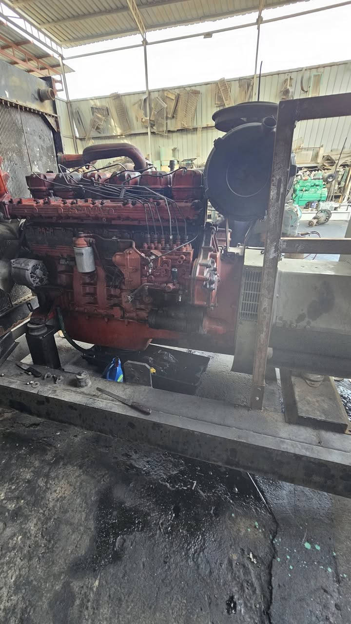 سكانيا حجم 400
توليد 300kva 
السعر 85 ورقة  
ضمان 3ايام تجهز ببورد كهربائي وبدون اي نقص .. 
*********** للتواصل
