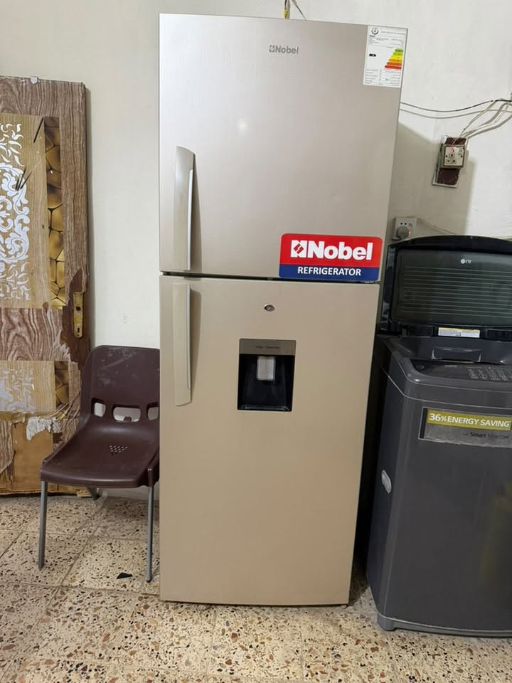 السلام عليكم عندي هذني الغراض للبيع
الثلاجة جديدة مصارلهة شهرين 
والكاونتر غراضة موجودة وكاملة 
*********** *********** مكاني دجيل
