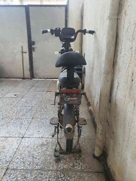 السلام عليكم دراجه شحن موديل ٢٠٢٤ جديده ما مستخدمه كلش قليل للبيع ٣٥٠وبيها مجال المكان حله للستفسار التصال على الرقم ***********بطاريات جديدات
