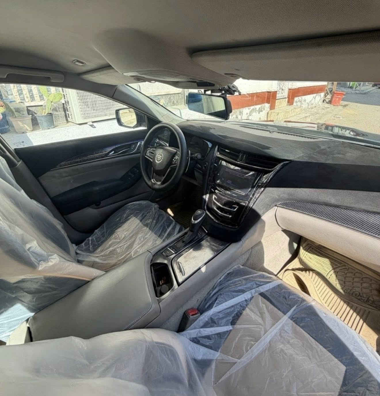 ***********

‏كاديلاك CTS 2014

‏الموقع النجف

‏ سعرها 120 وبيها مجال

‏محرك 2000 تيربو اربعة سلندر
