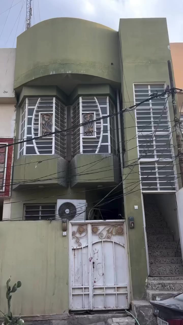 بيت للبيع – النجف الأشرف / حي السلام
📍 المنطقة: 75
🏠 المواصفات:

 • طابقين
 • مساحة كل طابق 100 متر
 • البيت معزول بالكامل
 • بناء صب بالكامل
 • سنة البناء 2016
 • البيت نظيف جداً وجاهز للسكن

💰 السعر: 175 مليون
✳️ قابل للتفاوض البسيط

📞 للاستفسار:
***********
�
