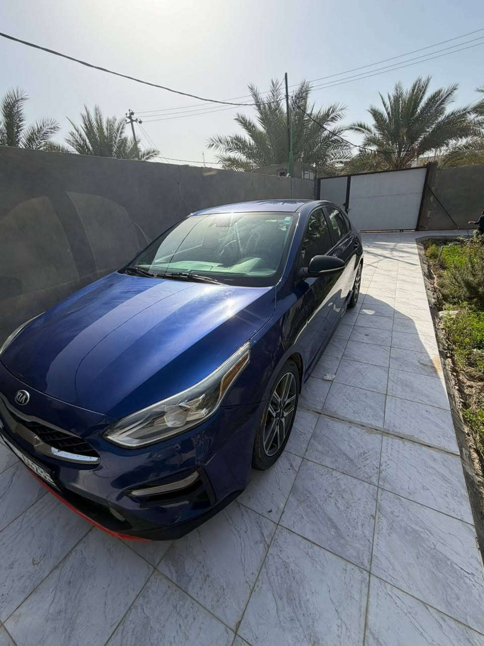 السلام عليكم للبيع كيا فورتي 2020
رقم أربيل 

KIA FORTE GT 2020

كفاله شويه بنيد 

دخول بصمه ذكي

نظام ترحيب اضويه يدات

تشغيل عن بعد 

بصمة ابواب

حجم المحرك1.6T✈️  

كير دبل كلج (dct)

202 حصان

شاشة كبيرة اندرويد 

 كامره دواره خلفيه 

رادار امامي 

 رادرات جانبية و خلفيه و اماميه 

قيادة ذاتيه 

تحديد مسار

مثبت سرعه 

توقف ذاتي

تبريد شاشة + مناخ منفصل   

اشاير بالمري 

جنطه كهربائي فتح اوتماتيك عند الوقوف خلف سيارة

ويل كب كروم  18

ثلاث اوضاع قياده 

مع شفتات ستيرن رياضي

دركة سبورت مختومه (GT) وكشنات مختمه GT 

صور الحادث بالمنشور

مكان السيارة كربلاء طويريج 

للاستفسار ***********

السعر 137 ب وبيهه مجال
