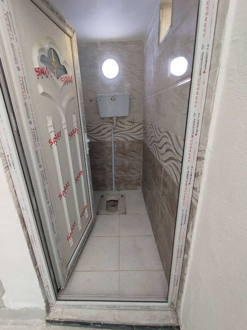 #اسعد_الله_اوقاتكم_بكل_خير⁉️👋🏼

دار سكن للبيع بناء 2025

#المساحه 183 متر 👍 

#جنس_العقار :: طابو ملك صرف زراعي باسم عراقي سند 25 

#العنوان :: البصره شط العرب الجزيرة الصغر 
#يحتوي البيت على 3  غرف منام كبار
و ديوان
و مطبخ و صاله
و مناور عدد 2
و صحيات داخلي وخارجي  و وطارمه

#البيت جاهز من كلشي تستلم البيت عنده المكاتبه
كامل من مقطوره و كيزر و ماطور
جيب اثاثك و اكعد
و الف عافيه الي ياخذه

جميع الخدمات متوفره ماء كهرباء ومدارس 
#السعر ((  113 مليون  وبي مجال 
#للاستفسار الاتصال على الهاتف 📳📞
س📳((***********))محمد ابو حسن الربيعي ☎️📞 شط العرب, البصرة
