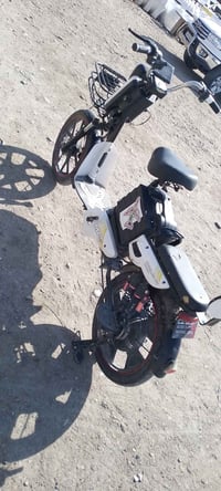 دراجة شحن للبيع فقط دشبول عاطل سعر 200 07726702246