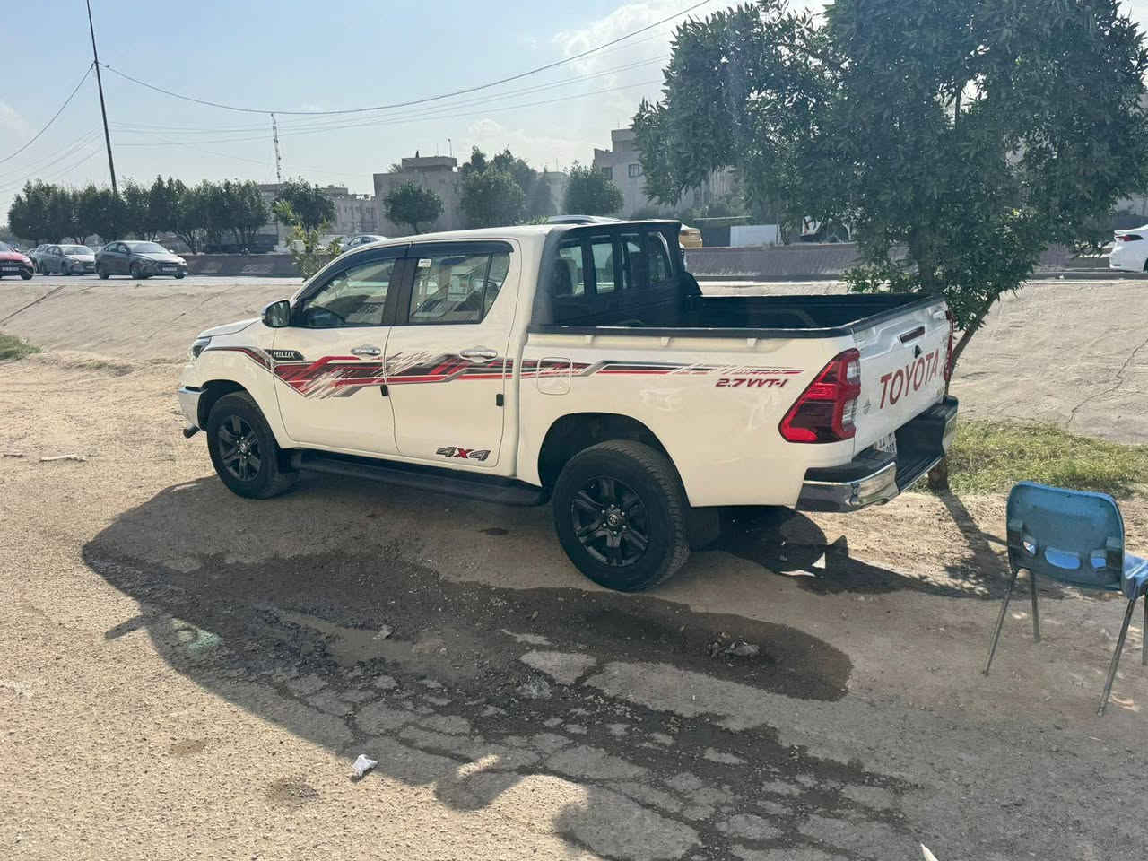 السلام عليكم تيوتا هايلوكس ساز اوتماتيك فول مواصفات  للبيع رقم بغداد باسمي تحويل ثانيوم 
مكفوله كفاله عامه والفحص موجود مالتها بل صور السعر ٣١٥ وبيها مجال حك الجيه العنوان بغداد السيديه
رقم   ***********
