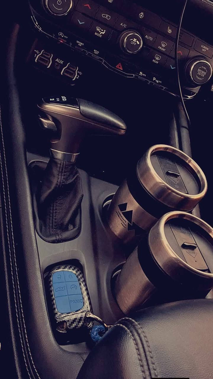 رقم السيارة : بغداد
موقع السيارة : كوت

نوع السيارة : دوج دورنكو sxt plus  

موديل السيارة : 2021

محرك 3600 V6

مواصفات:

بصمة تشغيل 

بصمة ابواب 

كشنات مخمل حضن 

كشنات كهربائي 

كشنات تدفئة 

تدفئة ستيرن

 

وضعيات قيادة (eco) (sport) 

مقاعد صف ثالث 

دفع رباعي 4*4

صندوك كهربائي 

تشغيل عن بعد 

تبريد 3 قطع 

شاشة كبيرة 

نظام ملاحة خرائط 

مانع انزلاق 

حساسات خلفية

لايت زينون LED

مدخل AUX ابل كاربلاي

اوتو ستوب توقف ذاتي 

ملاحظات: السيارة مكفولة جديدة ما شاء الله عليها بالعآفية على يآخذهآ ويرزق الجميع بوحدة نفسها 

علمآ ان حادثه فقط بنيد مبدل وصور الحادث موجودة

السعر270 ورقة

للأستفسار :

***********
