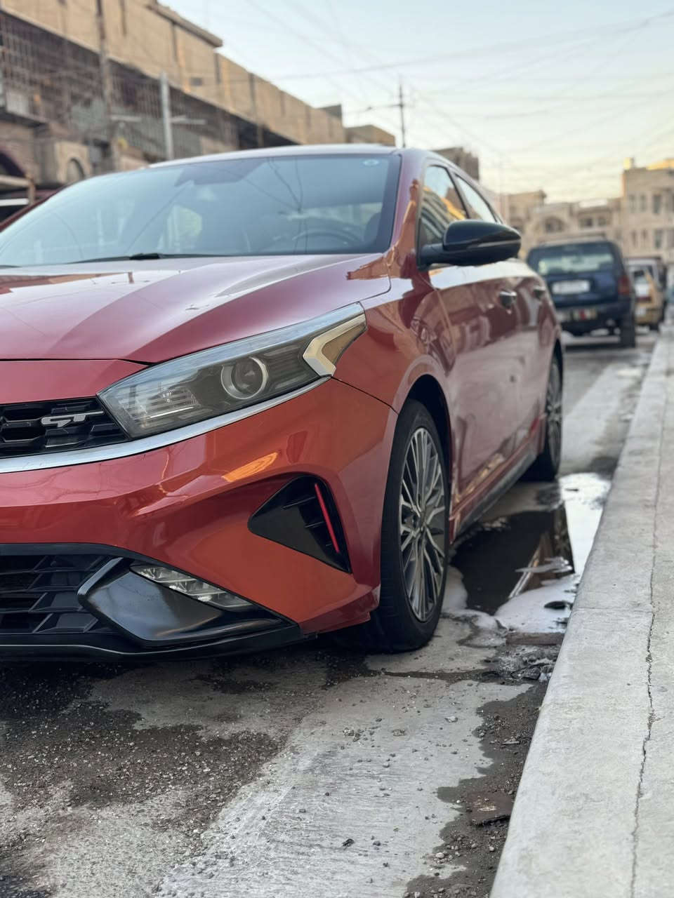 السلام عليكم 
للبيع 
فورتي موديل2022
رقم بغداد بسمي 
مواصفات فول جيتي لاين 
كل المواصفات بيه 
محرك2000
سيارة بدون نقص 
صور حادث  ب منشور 
سعر 146مجال 
الاتصال ***********
مكان بغداد الشعب
