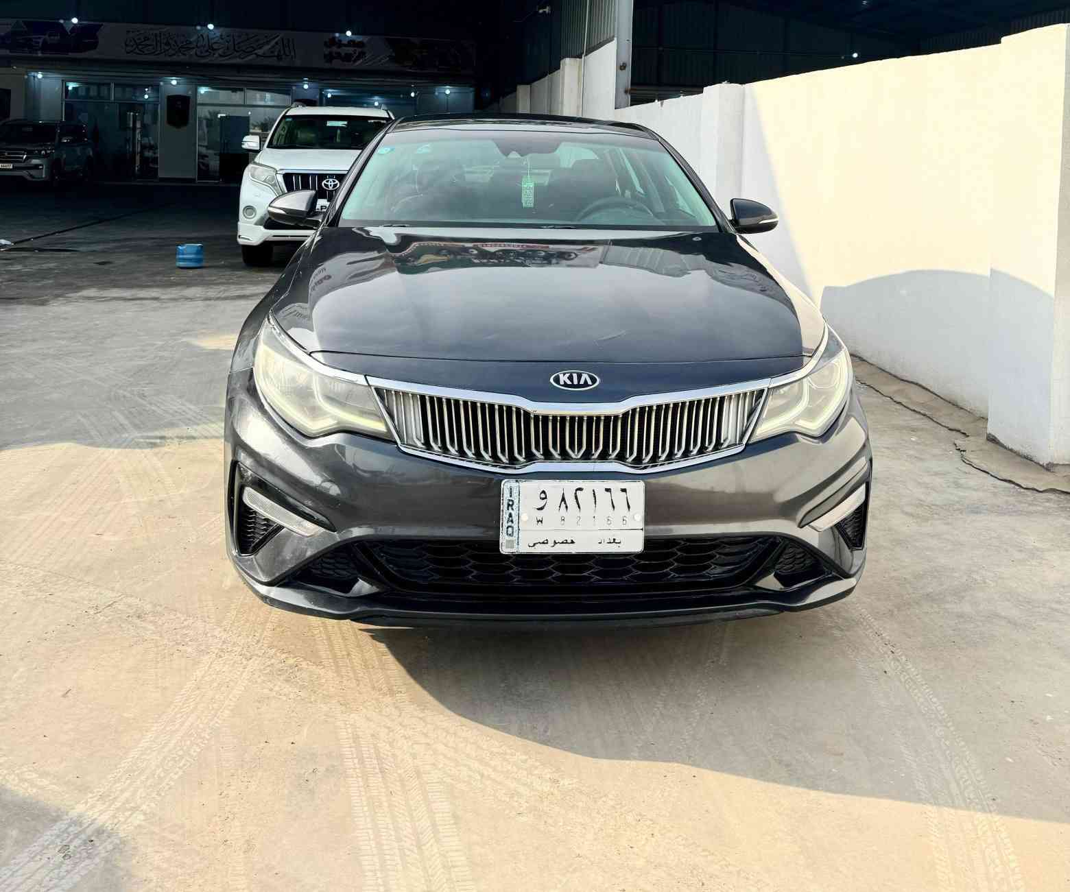 السلام عليكم اوبتيما 20 وارد أمريكي
 ماشيه 85 
سياره جديده وجاهز
مكينه بلاديه مامفتوحه
بيها ضرر بنيد فقط
رقم بغداد بأسمنه
***********
***********
