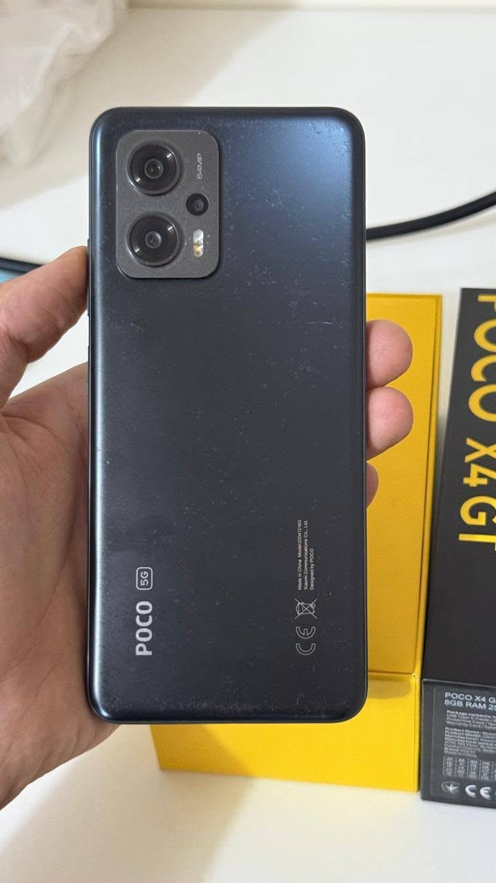 POCO X4 GT
📱 للبيع: POCO X4 GT (نسخة 256GB) كامل ملحقات وممفتوح ممبدل بي اي شي 
🔹 الموديل: POCO X4 GT
🔹 الذاكرة: 256GB UFS 3.1
🔹 الرام: 8GB LPDDR5
🔹 المعالج: MediaTek Dimensity 8100 (بتقنية 5nm) – أداء قوي للألعاب والاستخدام المكثف
🔹 الشاشة: 6.6 بوصة FHD+، معدل تحديث 144Hz، محمية بـ Gorilla Glass 5
🔹 الكاميرا الخلفية: 64MP + 8MP واسعة + 2MP ماكرو
🔹 الكاميرا الأمامية: 16MP
🔹 البطارية: 5080mAh
🔹 الشحن: سريع 67W
🔹 الصوت: سماعات ستيريو مع Dolby Atmos
🔹 الاتصال: يدعم شبكات 5G، Wi-Fi 6، Bluetooth 5.3، NFC (حسب المنطقة)، ومنفذ IR.
*ملاحضة:الجهاز بي شخوط بسيطة بل شاشة ونمش بل ظهر بسبب الكفر

السعر 180 الف دينار 

مكاني:نجف 

رقمي:***********
