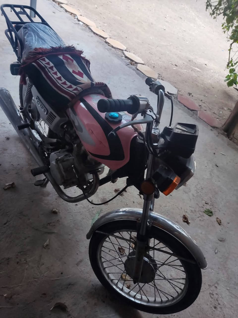 السلام عليكم
اربعه كير للبيع موديل 22 نامه متياز كلك مكفوله 
المكان السياحي 
رقم ***********
