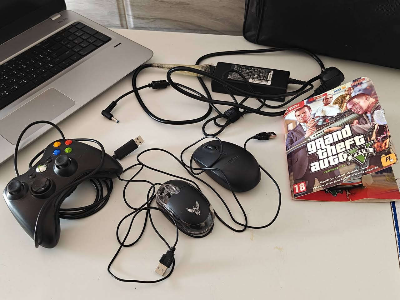 🔹 للبيع لابتوب HP ProBook 450 G4 🔹
💻 المواصفات:
المعالج: Intel Core i5-7200U
السرعة: 2.5 – 2.7 GHz
الذاكرة (RAM): 8GB
التخزين: SSD 256GB (سريع جداً)
كرت الشاشة: Intel HD Graphics 620
حجم الشاشة: 15.6 إنچ
النظام: Windows 10 أصلي
⚡ الحالة:
الجهاز نظيف ويشتغل 100%
سريع ومناسب للدراسة، الشغل، الأوفيس، الإنترنت، والبرمجة الخفيفة
بطارية جيدة
بدون أعطال
📍 الموقع: (ديالى بعقوبة)
 للتواصل: (***********)
