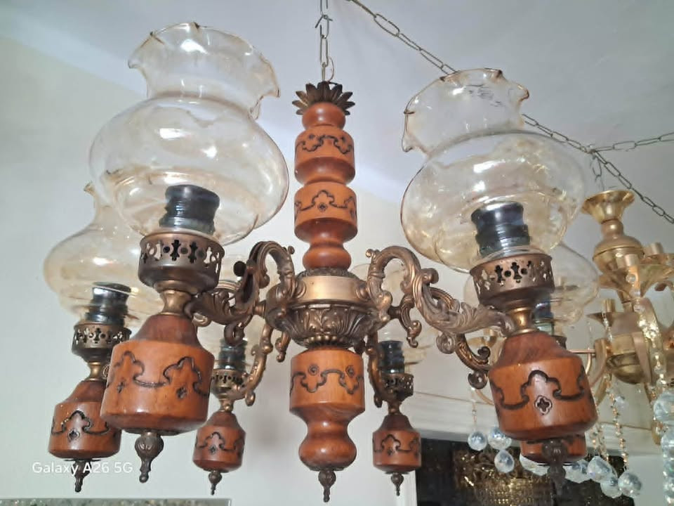 لهواة اقتناء النوادر والقطع الفنية الاصيلة نجفة  خشب ورد في نحاس تقيل قطعة فنية تراثية ليس لها مثيل  الخشب والنحاس منقوش هاندميد القطر 70 سم 6 دراع الفناننير اوبال عسلي للتواصل  01270819605 فون وواتساب


**إذا كنت صاحب هذا الإعلان وتريد حذفه لأي سبب، رجاءا أرسل رسالة إلى الدعم الفني**
