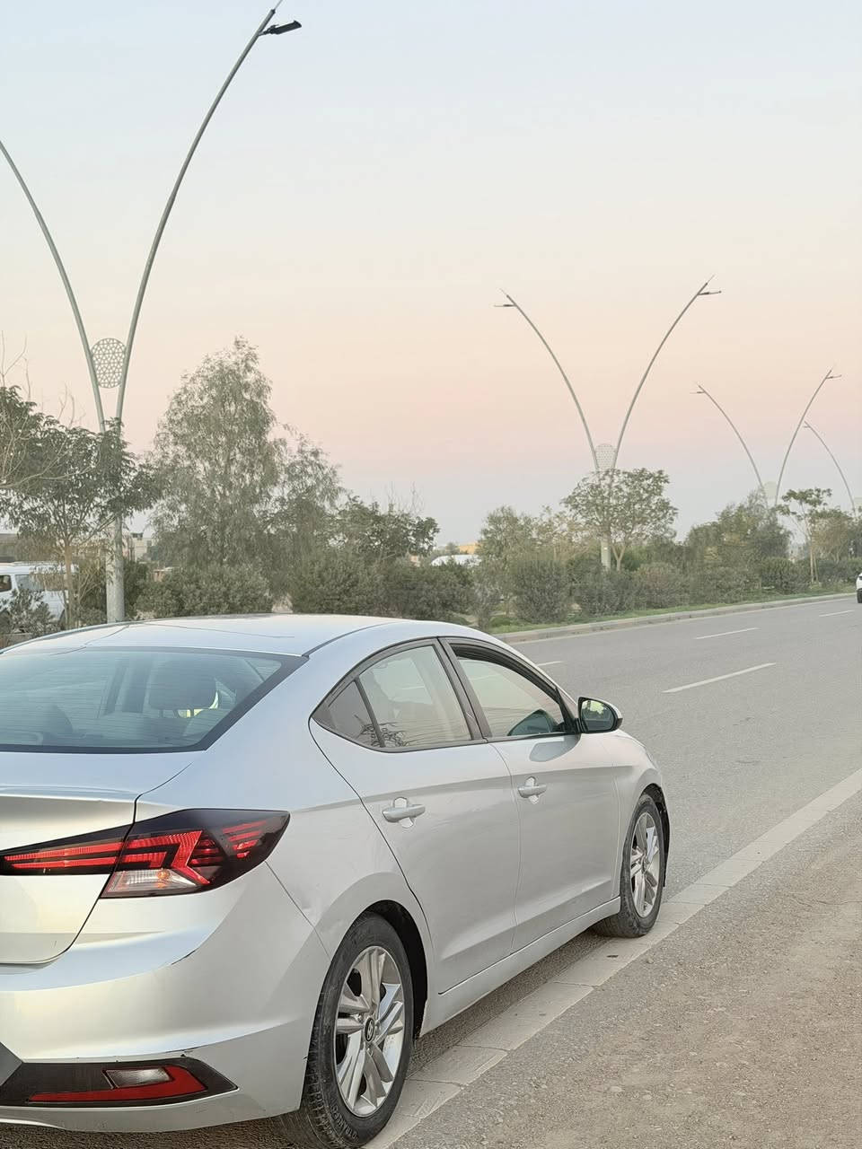 السلام عليكم من رخصه الادمن المحترم
هونداي النترا 2020 رقم بغداد باسمي
ضرر قطعتين جامرلغ وبنيد 
كير ايتي مال 18 
مكينه 2000 دوش بلاديه 
كير مكينه صدر تبريد تدفئه بشرط
العنوان ديالى بعقوبه تقاطع القدس
***********
السعر 132 وبيه مجال
