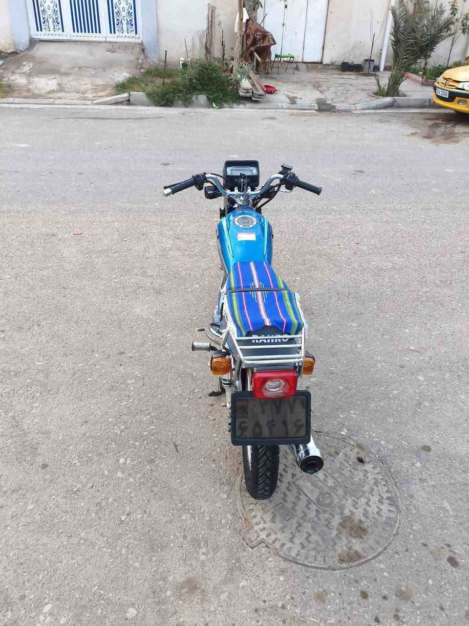 سلام عليكم دراجه M K Z للبيع ثاني دبديلت دهن الها دراجه شوفت عينك دراجه بدون بدون مكاني عماره عابجيه سعر خاص وهاذ رقمي***********
