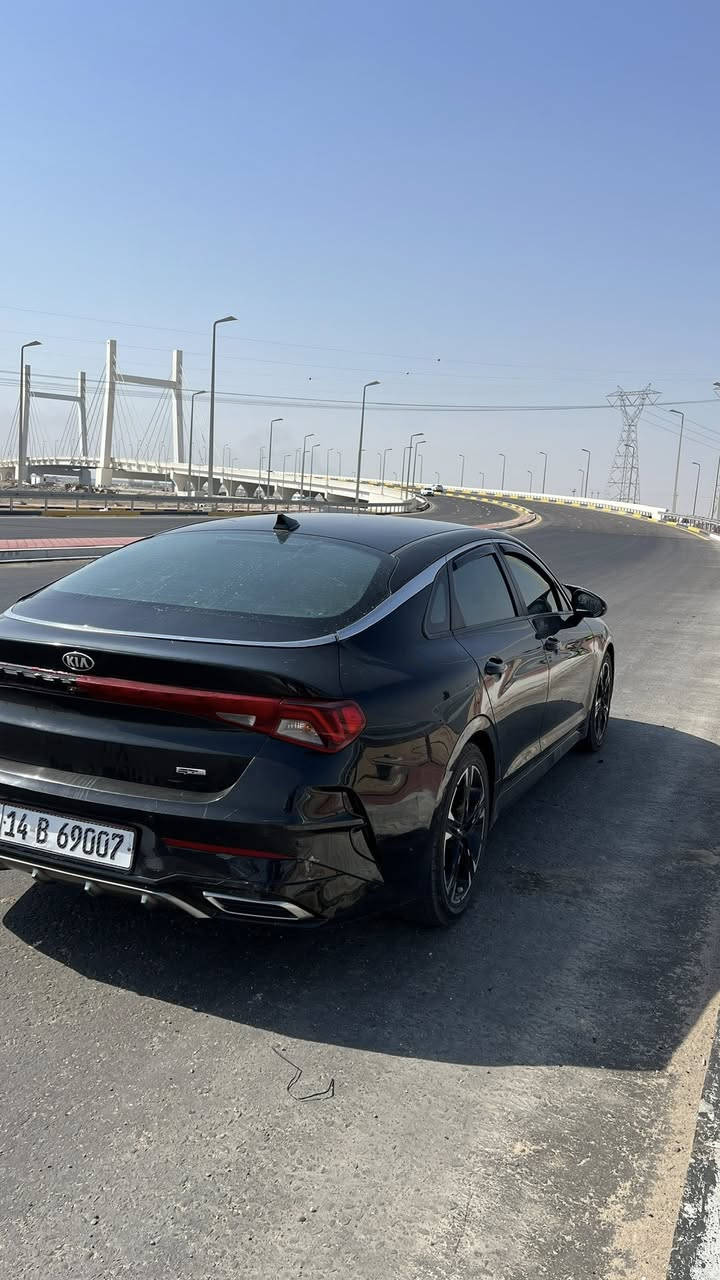 السيارة K5 وارد امريكي مواصفات GT-Line الضرر خلفي
محرك 1600 تيربو ماشيه 65 الف كيلو
بجم كبس 
كير محرك مكفولات
تبريد ثلج
مواصفات بصمه تشغيل
تشغيل عن بعد
رادارات نقطه عمياء
رادار امامي 
توقف ذاتي 
كاميرا خلفية
كشنات جلد GT
قماره حديد
لايتات 3 عدسات LED
تحكم ستيرن 
مثبت سرعة وقيادة ذاتية 
شاشة جبيرة 
وباقي المواصفات المعروفه
الضرر: الصندوق الخلفي ( تبديل نفس اللون ) وخشم الجاملغ الخلفي 
بيها مكان بارد 
السيارة بدون ايرباك 

السياره رقم بصرة بأسمي
السعر 160$ وبيها مجال 
المكان: البصرة ياسين خريبط
للاتصال ***********
