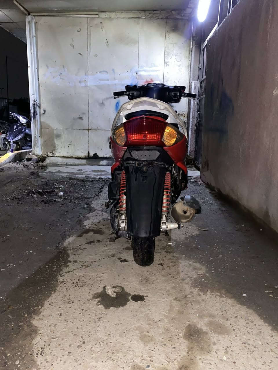 دراجه سكنس فحل كوري نضيفه كلش مفتوحه مره وحده وتجفيت اصلي ابيعلك كوم حديد اضمنلك بس حلال وحرام كهربائات كله شغال ونضيف كلشي مناقصها سعرها500وبيها مجال ***********
***********
