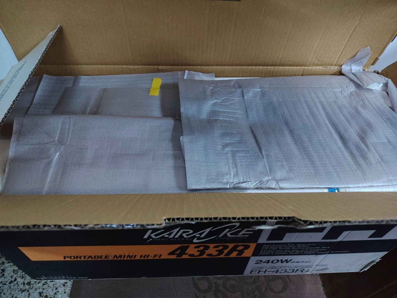 السلام عليكم...مسجل راديو اواكس  سوني ..433R   جديد مع كامل الملحقات  غير مستعمل . مفتوح للفحص فقط شغال بالكامل اواكس.. راديو  مسجل جهتين وقلاب .. السعر 250 الف


**إذا كنت صاحب هذا الإعلان وتريد حذفه لأي سبب، رجاءا أرسل رسالة إلى الدعم الفني**