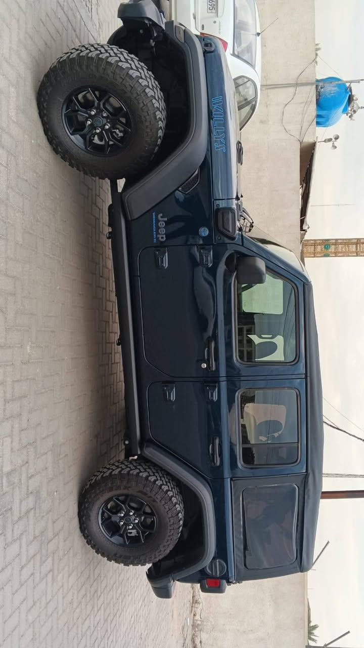 للبيع
جيب لانكلر موديل 2025   4x2
محرك4سلندر ثلاث انظمه
المسافه المقطوعه3 آلاف ميل
السعر 300 ورقة رقم بغداد 
صورة الحادث مرفقه مع الصور 
مكان السياره بغداد البياع 
اني مكلف بل نشر رقم صاحب السيارة
 ***********
