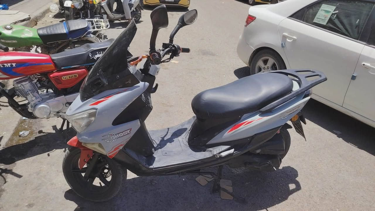سترونك البيع  ب650 وبيه مجال الشراي   ***********    المكان البطحاء

