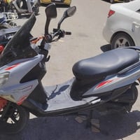 سترونك • قابل تفاوض • البطحاء