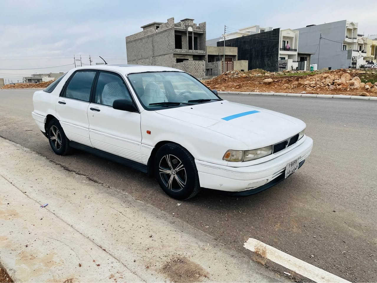 گلاند موديل 1992 نضيف گير محرك بشرط كاربائيات بشرط 4 جام كاراباي تحويل غرامات بشرط سعر 35 $ عنوان عقرة رقم الهاتف *********** اكر, نينوى
