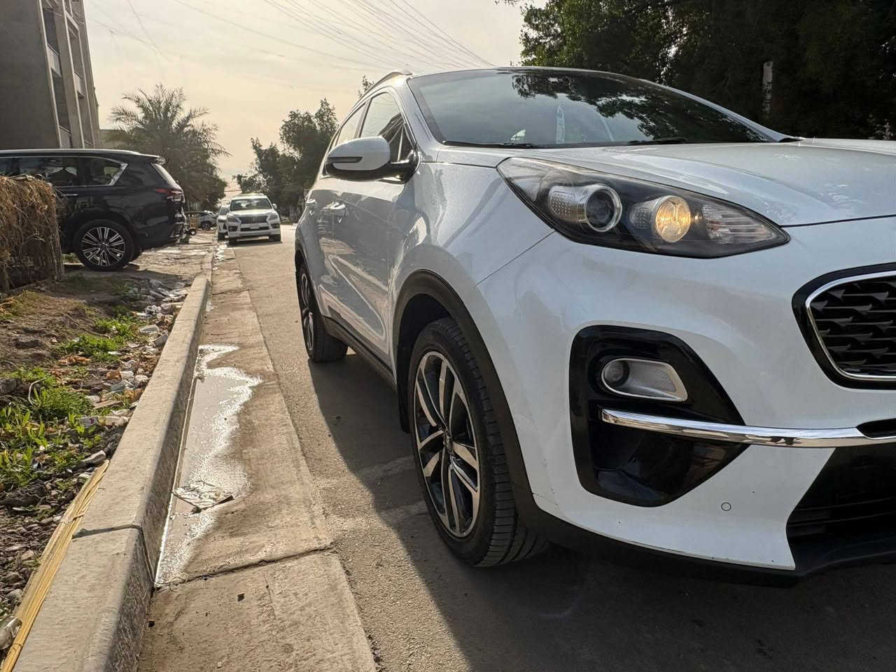 السلام عليكم
كيا سبورتج خليجي موديل2019    شكل20 
السياره  خليجيه  مكفوله                                    كفاله عامه من الصبغ والضربه والبارد                                        محرك كير كفاله 2000 دوش 
السياره رقم بغداد الدولي الجديد… باسمي ثاني يوم تحويل
السياره ماشيه 72 الف حقيقي تدك جرس
المواصفات: 
مري شفط 
السياره داخل جلد عسلي 
مود درايف 3 انضمه قيادة 
كامرة بل مراية اصليه
تحكم استيرن 
حساس امامي خلفي اصلي
ويل 19 تخم تاير جديد 
5 ويل كب 
السعر 192 وبيه مجال بسيط 
درايف مود انظمه قياده 
مكاني بغداد شارع فلسطين  ***********        مواصفات الشركه الدوليه
