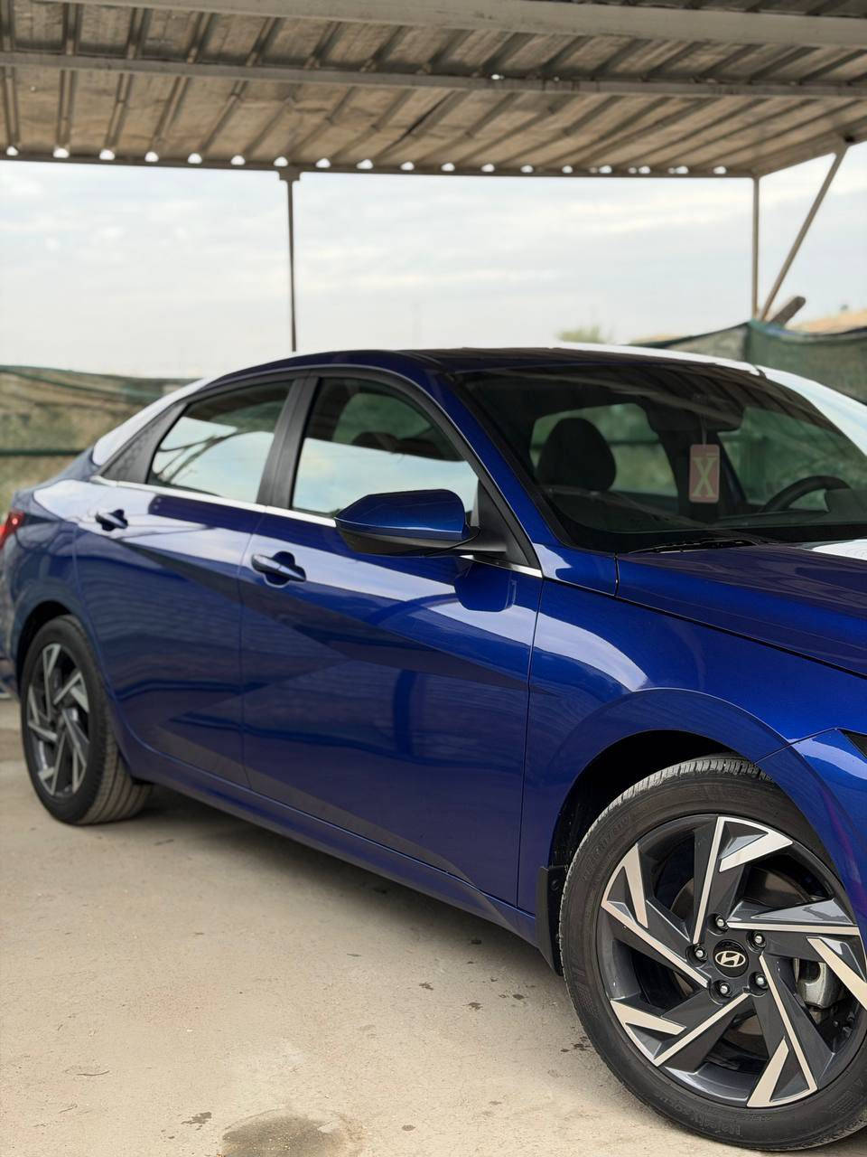 # النترا فول  🔥
موديل :2024 

المحرك :2.0 🚀

الحالة : صبغ جاملغ خلفي فقط بدون دواخل بدون ايرباك 

العداد : 16 الف ميل 🤍

المواصفات:SEL SPORT Full 

بصمه +بصمه ابواب+بصمه صندوك 

سلايت 

لد امامي 

ويل كب سبورت 

كشن سبورت 

سقف أسود

شاشة ايباد

كاميرا

نظام صوت 

اشارة مرايا

اوتو ستوب

تحديد سرعة

تحديد مسار

رادار امامي     

رادار خلفي 

نقطه عمياء 

شاحن لاسلكي  

أناره دشبول 7 ألوان 

بريك بصمه 

بكلايت خلفي لد

عداد دجتال 

لايت امامي عدسات 

باقي مواصفات معروفه 

رقم اربيل ترقيم جديد  ♥️

بغداد 📍

📞📲 

***********
