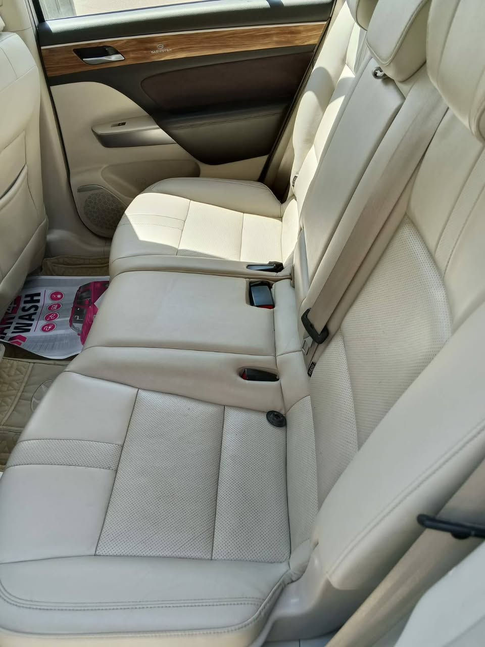 GAC GS8 سيارة
موديل 2020 .
اللون ابيض 
رقم اربيل دولي
خليجي فول مواصفات أعلى فئة 1/1
4 سلندر 2000 تيربو 
V4 turbu - 
7 راكب 
3 قطع تبريد
داخل جلد اوف وايت
ساعه تحكم بالسياره 
كشنات تحكم كهربائية 
تدفئة وتبريد بالكشنات 
ذاكرة خزن ميموري 
تدفئة بالأستيرن
فول تحكمات بالأستيرن مثل شفتات السرعه وتحديد السرعه والتحكم بالموبايل والشاشة.
4*4 دفع رباعي 
صندوق كهربائي شفط
فتحة سلايد روف 
بصمة تشغيل وبيبان وتحكم بصعود ونزول الجام
تشغيل عن بعد
شاشه ديجيتال كبيرة لمس 
دخول ذكي 
خمس انظمة تحكم بالگير
5 كاميرات محيطية  360 درجة 
تشغيل تلقائي للكاميرات عند تشغيل الأشاره للأنعطاف. ( تصوير الشارع )
حساسات اماميه و خلفيه
رادار امامي وخلفي 
شحن هاتف لاسلكي
10 مكبرات صوت
6 أنظمة قيادة لجميع أنواع الطرق
نظام ABS
تغيير  اتجاه اللايت مع تغيير اتجاه السياره 
كشافات
10 أكياس هوائيه (airbag)
ويل كب حجم 19
ماشية 100 الف كم
مكفوله من الضربة والصبغ
السونار مرفق مع الصور
هزه جديده ورقم انگليزي جديد وسنوية لغاية 2030 بأسمي ( وكالة أو تحويل) السعر ١٦٠ وبيه مجال للاستفسار *********** بيع او نراوس
