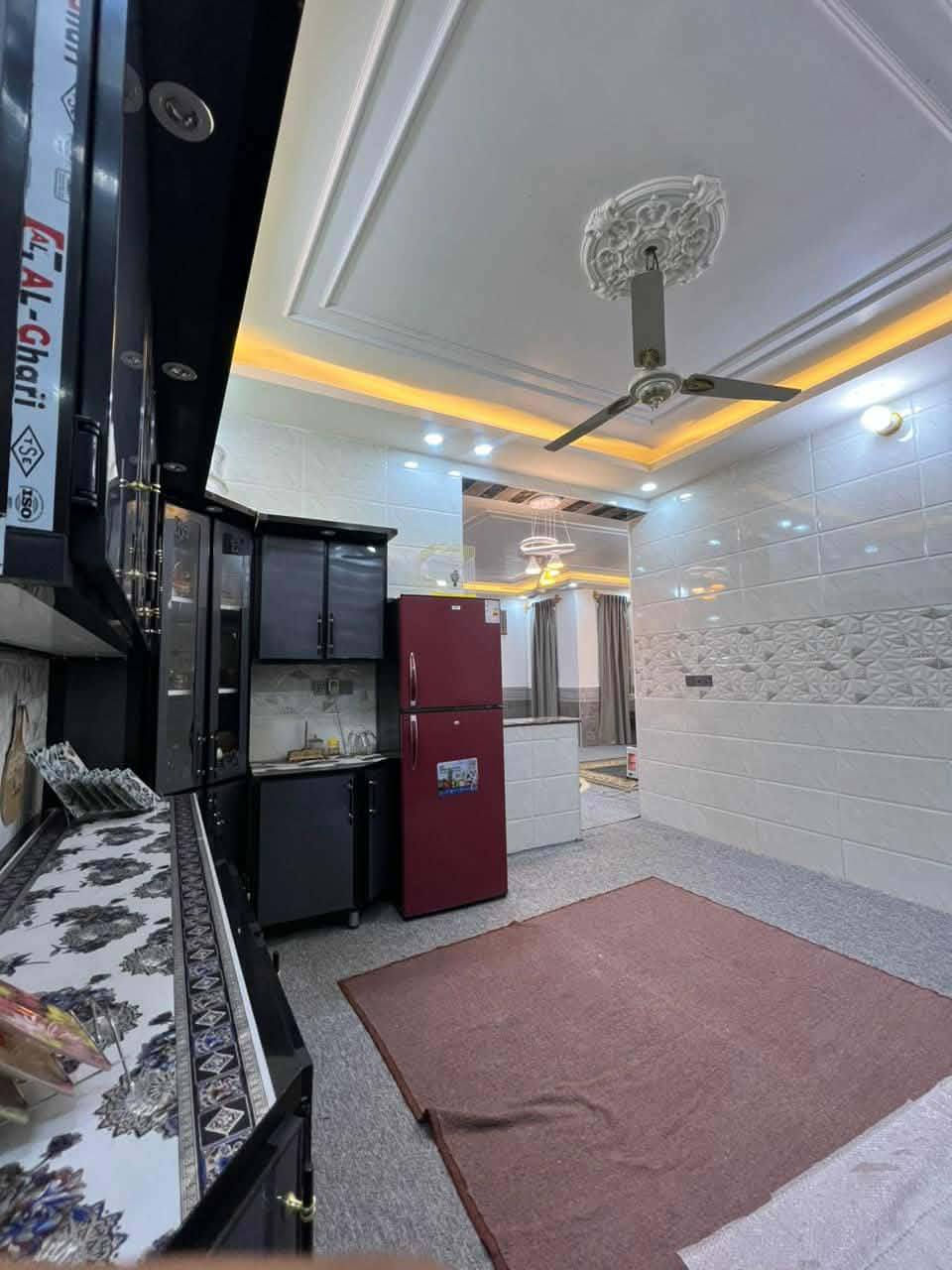 بيت 200متر بلاش بلاش مكان كلش مرتب وتبليط لباب البيت مقابل قريت الغدير 
عمود 282قريب علسوك ***********وشراي يدلل النجف, العراق
