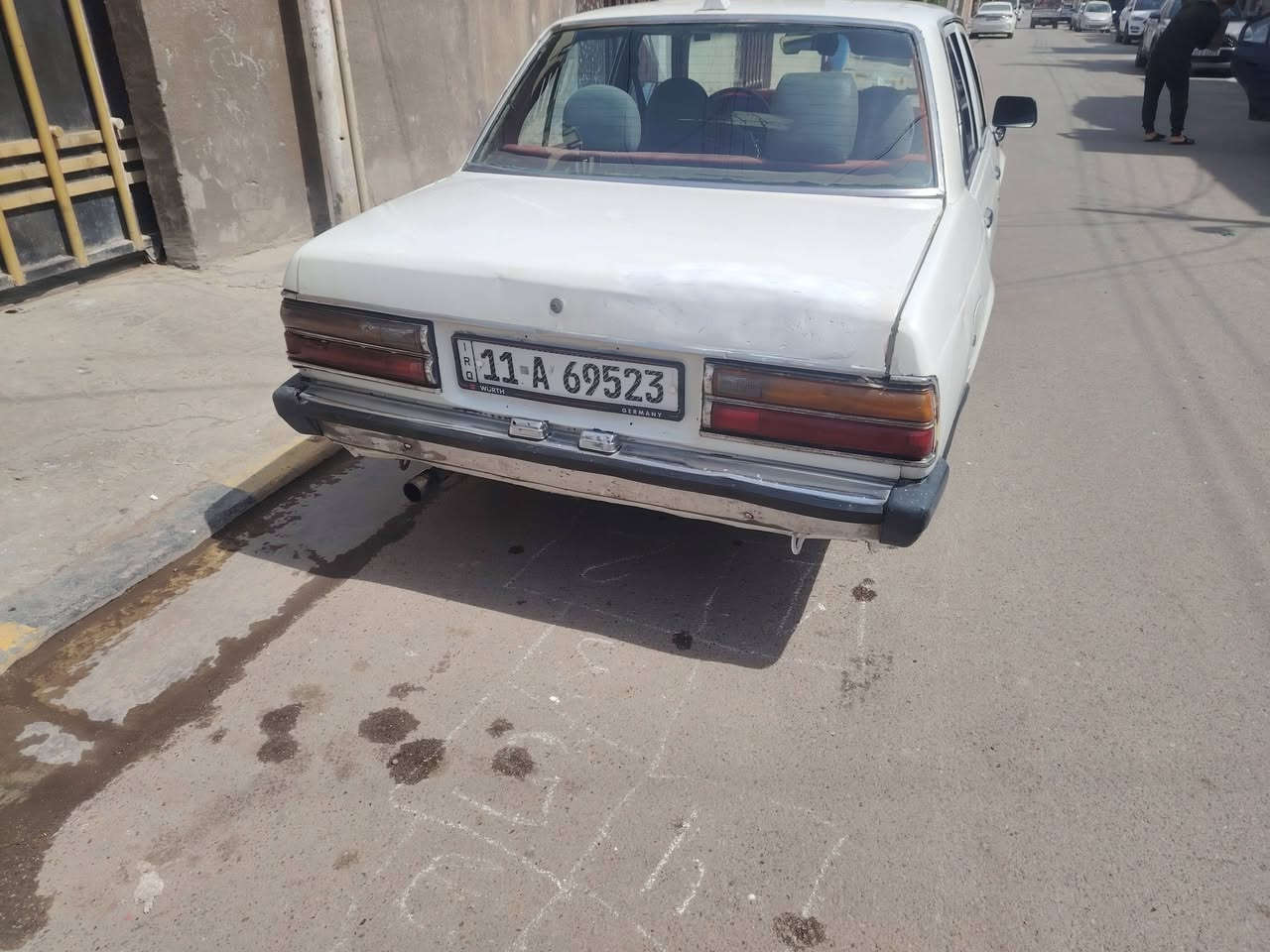 السلام عليكم
كرونه 80 للبيع كير اوتماتيك بلادي
بغداد سنويه ل29
تبريد شغال تدفئه كهربائيات كلها شغاله كيج بانزين عاطله الطوافه 
تايرات جدد صدر جديد 
محرك لاتنقيص ولاتبخير
السعر 37ورقه بيها مجال للشراي
*********** مكاني بغداد حي الجهاد وترهم مراوس 
كيا سيفيا او 
اوبل فكترا
