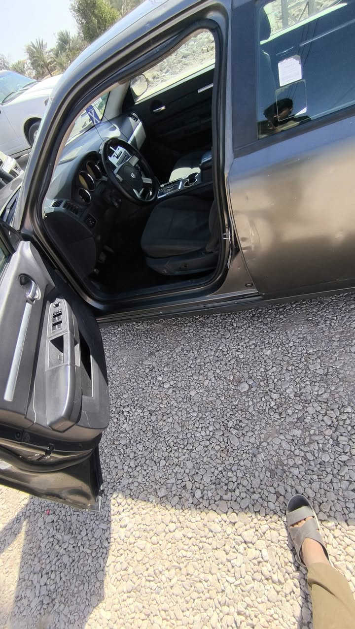 سلام عليكم 
جارجر 10 
طبق الاصل 
قماره فقط 
جاهزه وبيها تراي وشلعه تشگ الكاع 
تبريد ثلج 
مكان سياره بابل الحله 
***********
سعر 38 مجال جدااا بسيط
