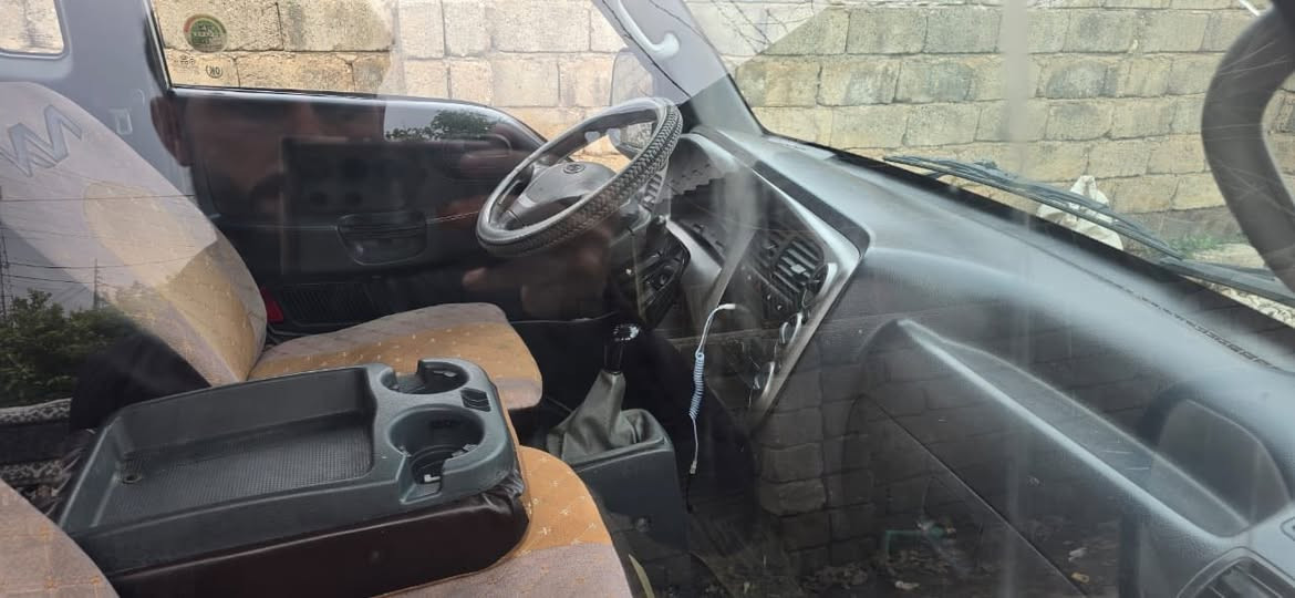 كيا 3000موديل2010 سيارة رقم سليمانية رقم الماني قديم سيارة بدون صبغ مكفولة من صبغ ضربة سيارة ابيع بدون تحويل سعر 72 عنوان موصل  رقم موبايل ***********//***********
