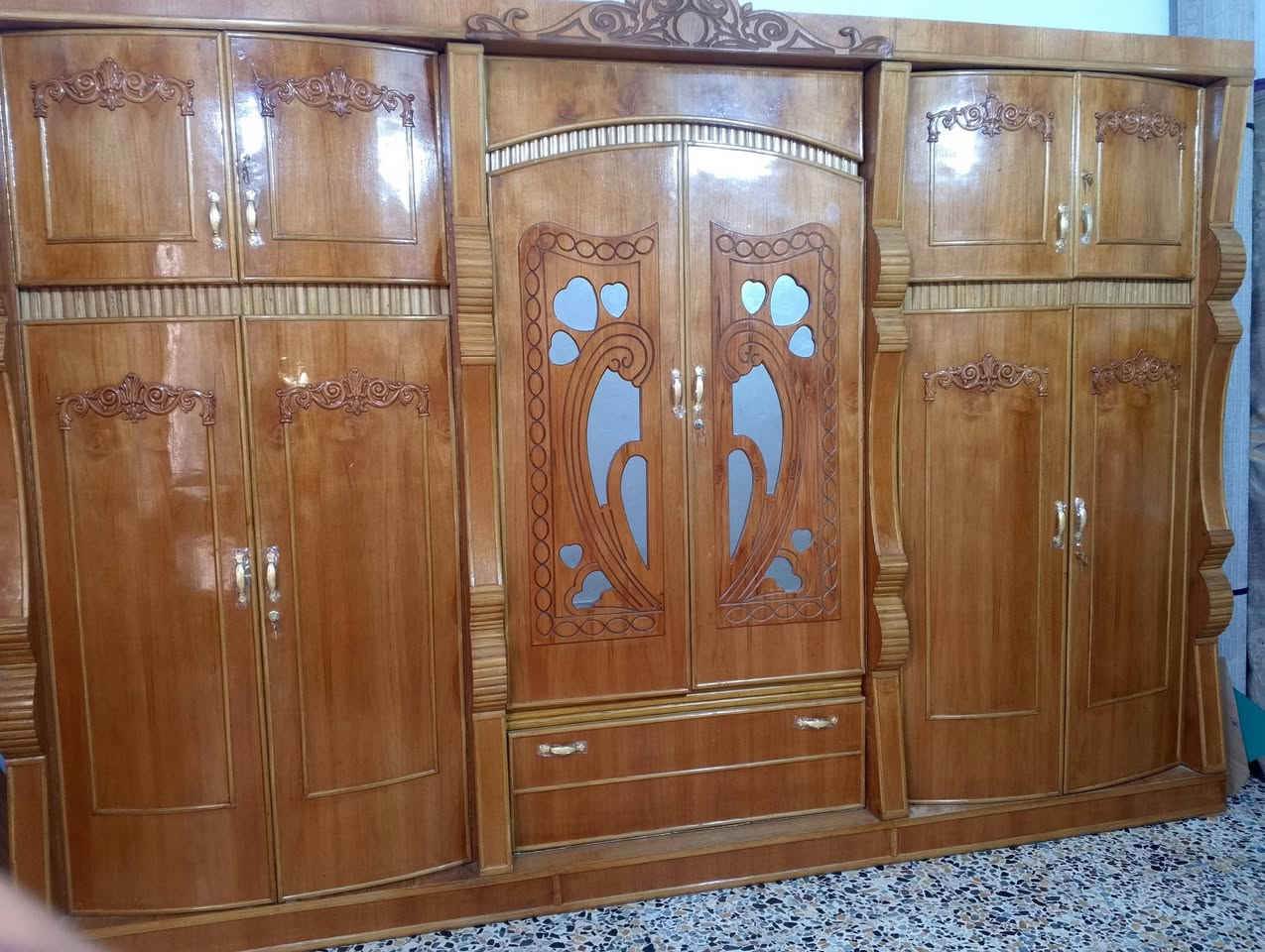 سلام عليكم كنتور ابو السته مال حله للبيع رقم الهاتف ***********العنوان حي العسكري شارع عشرين
