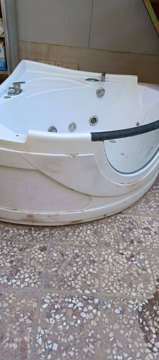 متاح قفل ب150 شاور كامل مكان نجف حي الجمعيه ***********
