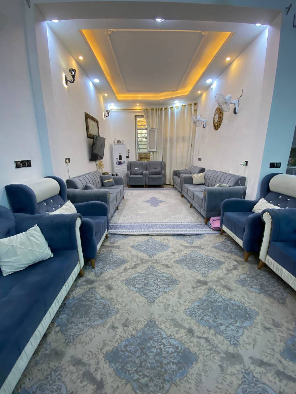 السلام عليكم يتوفر  بيت المساحة ١٠٠ متر طابقين يتكون من ٣ غرف بناء درجه أولى  بناء حديث  طابو زراعي سند ٢٥  موقع مميز   مقابل مدينة  ألعاب السندباد  يبعد عن الشارع الرئيسي أقل ٣٠ متر   يصلح حسينيه  يبعد كيلوين عن الإمام للاستفسار الاتصال  *********** يتوفر واتساب
